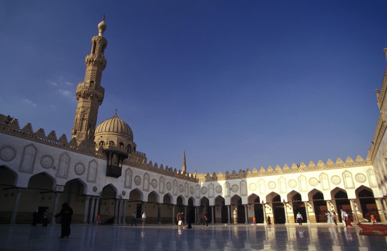 Mosque of Al-Azhar, places to visit in Egypt